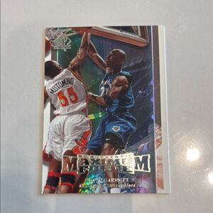 Basketball Trading Card with Gold Accents of maximum force of Kevin G mint